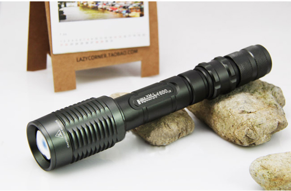 1600 Lumen UltraFire CREE XM-L T6 5 Modes ZOOM Led torch light